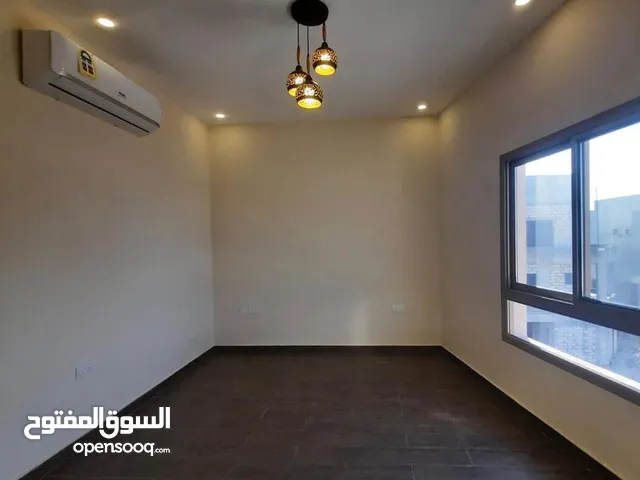 150m2 3 Bedrooms Apartments for Rent in Muharraq Busaiteen