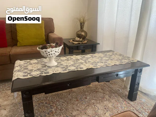 طقم طاولات للضيافة