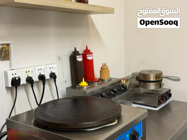 ادوات مطعم متكامل للبيع جدد كلش استخدام قليل بسعر مناسب