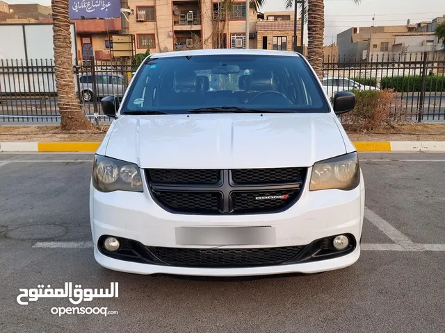 دوج كراند كرفان 2014 بغداد ابيض اللون