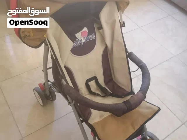 كراجه أطفال وعربايه أطفال استعمال بسيط للبيع كراجه بتلف حركات وموسيقه شغاله للبيع