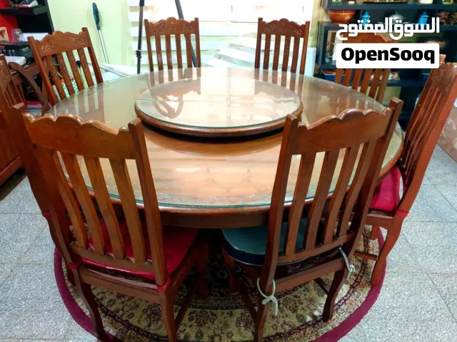 طاولة طعام دائريه