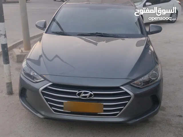 سيارة نظيف جدا هونداي النترا2018