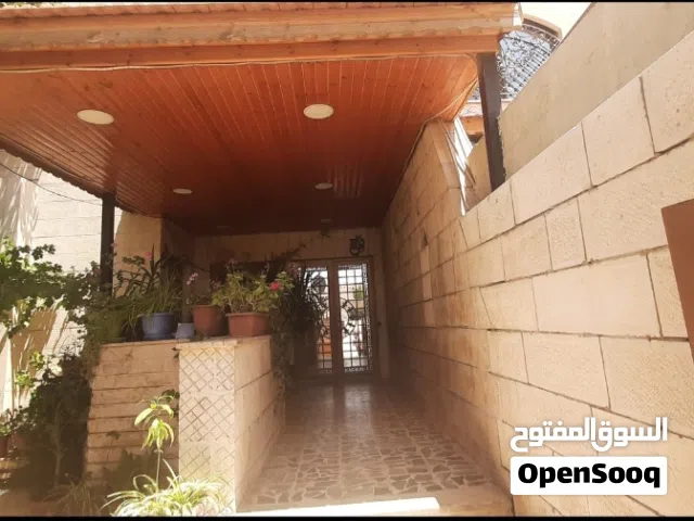 شقة طابق ارضي على الشارع للبيع المستعجل