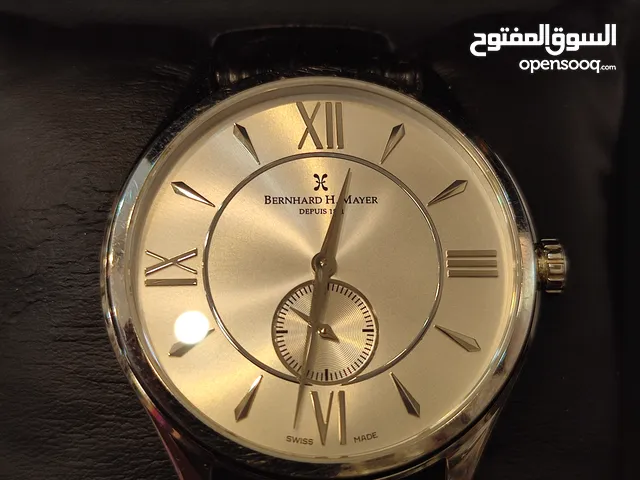 ساعة موديل كلاسيكي