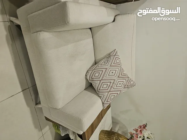 للبيع كنب عالي الجوده(السعر قابل للتفاوض)