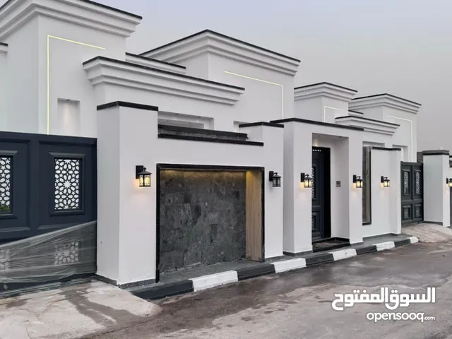 185 m2 5 Bedrooms Townhouse for Sale in Tripoli Al-Sidra