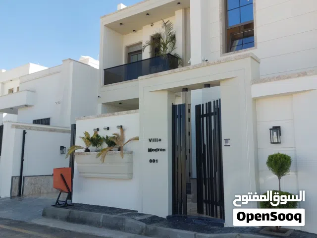 395 m2 More than 6 bedrooms Villa for Sale in Tripoli Ain Zara