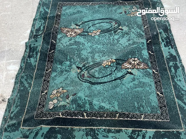 3 سجادات للبيع نظيف