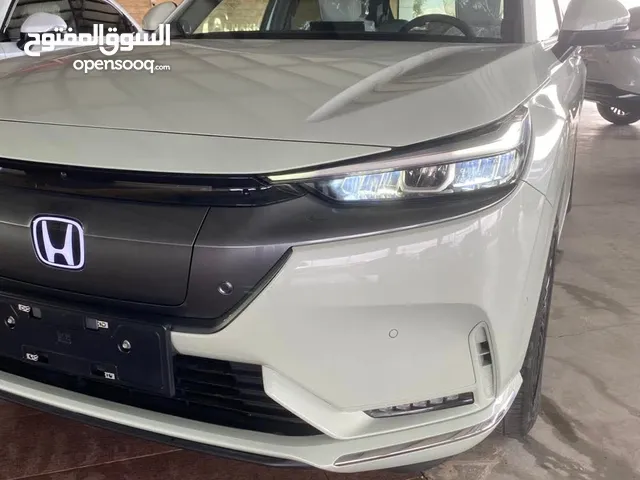 بسعر مغري هوندا e4 فل مواصفات داخلية ابيض كاش او اقساط