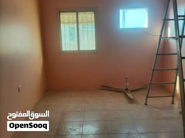 Studio flat in hajjiyat big space