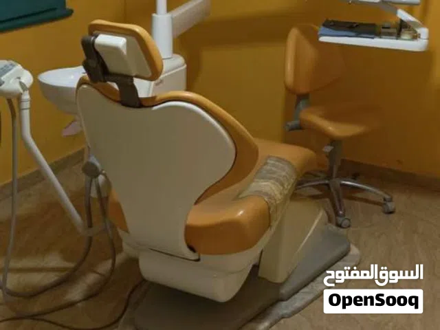 كرسي أسنان مع ملحقات عيادة