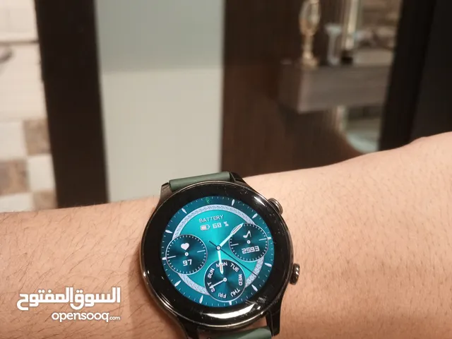 ساعه الكترونيه للبيع مع الشاحن حالتها ممتازه