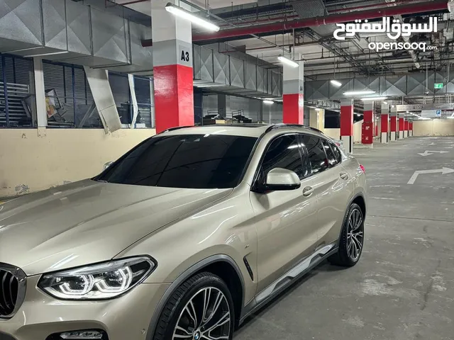 Bmw x4 xdrive حالة وكالة استخدام سيدة