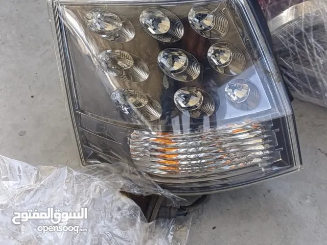 ليت ميتسوبيشي اوتاندر خلفي يمين