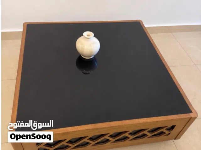 طاولة وسط خشب الجوز