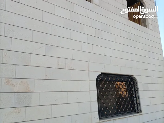 170 m2 4 Bedrooms Townhouse for Sale in Amman Al-Marqab