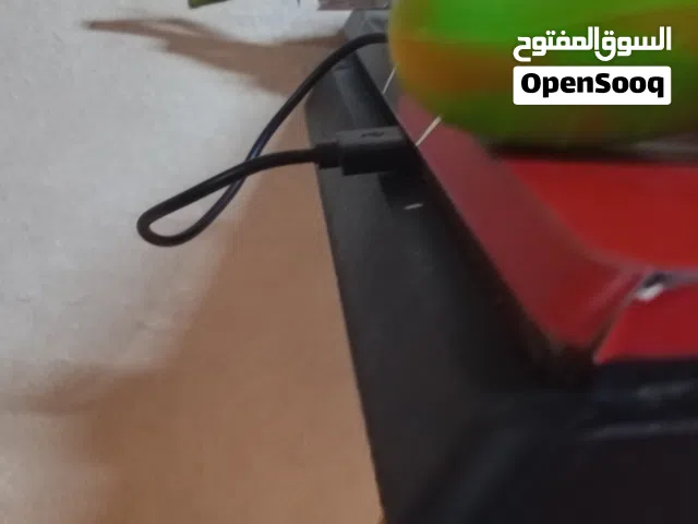 السلام عليكم 4 سليم وكاله مع شاحن ووصلات جداد اصليات + ايدين اصليات عدد 2+ 3 سديات العاب +مكتبه تنزي