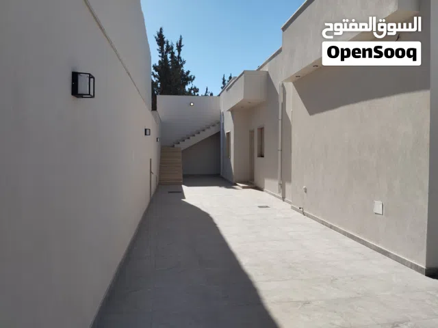 180 m2 3 Bedrooms Townhouse for Sale in Tripoli Janzour