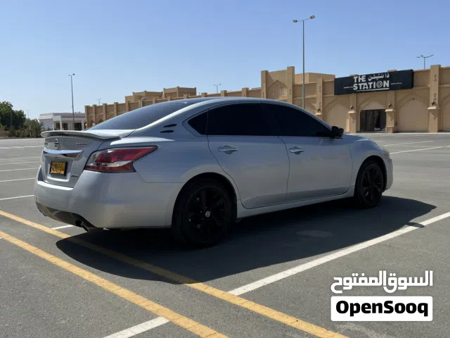 2015 نيسان التيما SV