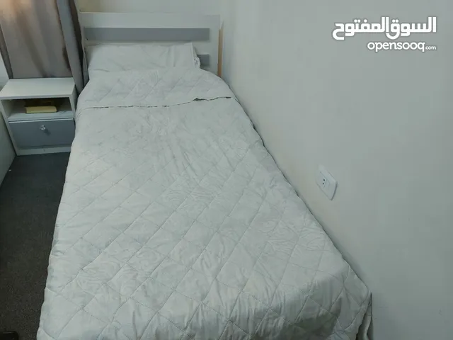 تخت مفرد خشب مع فرشة