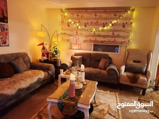 كنب دانلوب عريض امريكي مستعمل مدة الاستعمال بسيطه للبيع