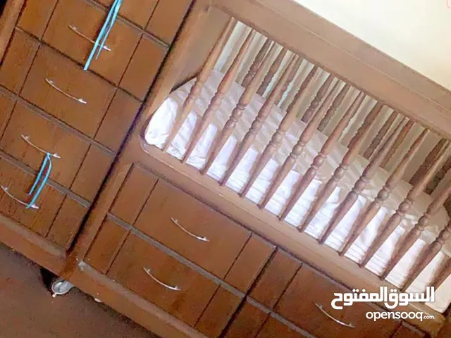 تخت بيبي مع خزانه