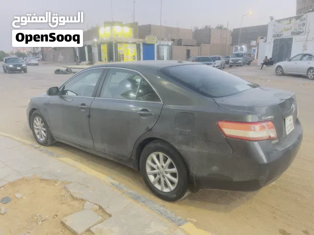 2010 تويوتا كامري SE