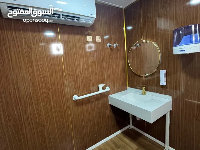 20 حمامات كرفان جاهزة + 2 حمامات كرفان لأصحاب الهمم + كرفان صغير