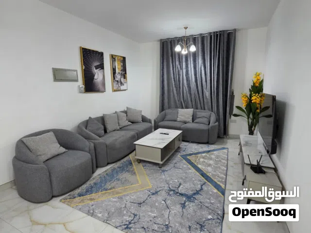 شقه مفروشه للايجار بالمعبيله عند نستو ومسقط مول موقع ممتاز قريب من جميع الخدمات