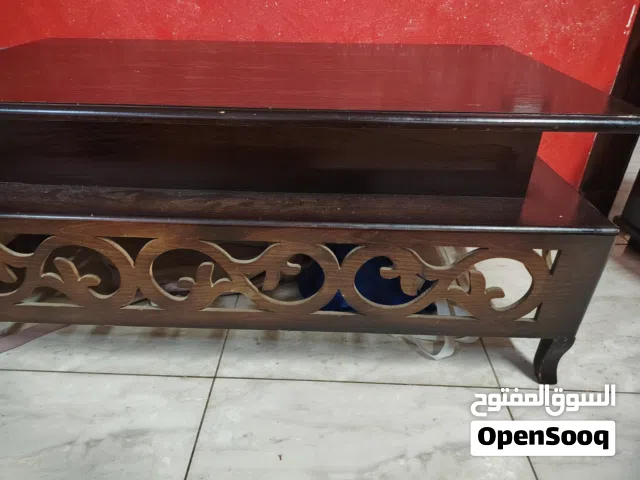 فرشات للبيع ومكتب وطاولات