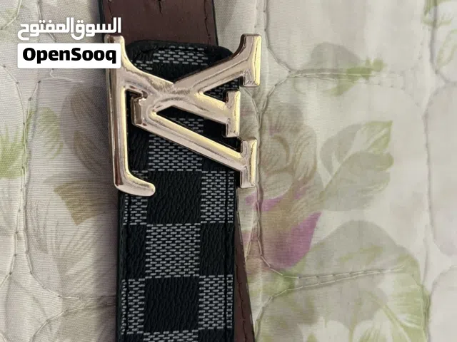 حزام (قشاط) رجالي لويس فيتون (LV) – ذو وجهين مميز وفخم (تم تخفيض السعر)