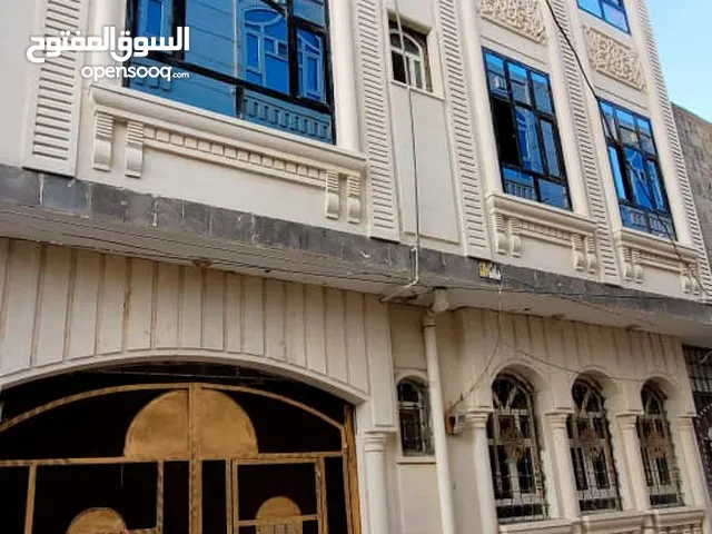 87 m2 More than 6 bedrooms Townhouse for Sale in Sana'a Sheikh Zayed Street