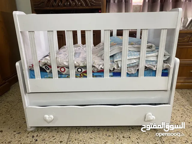 سرير طفل تركي