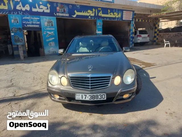 2009 مرسيدس بنز الفئة-E E 200