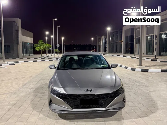 2021 هيونداي النترا SEL