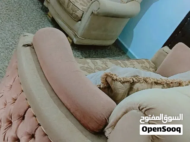 كنب للبيع بحاله ممتازه