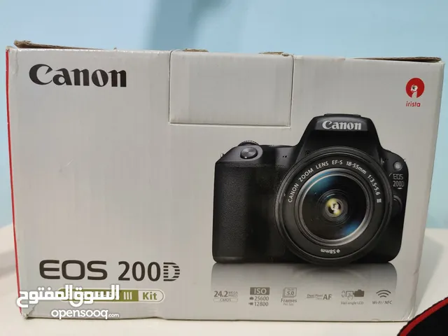 كانون 200d مع عدسة 50mm