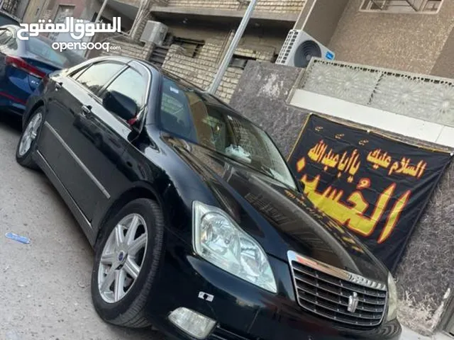 تويوتا كراون شاهينة ادوات موديل 2004