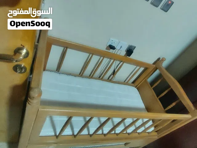 سرير اطفال + مرتبة جديدة