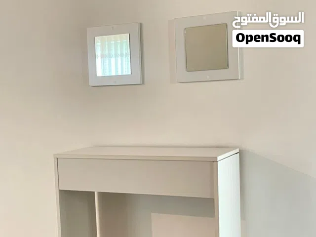 كونسول مع مرايا للبيع