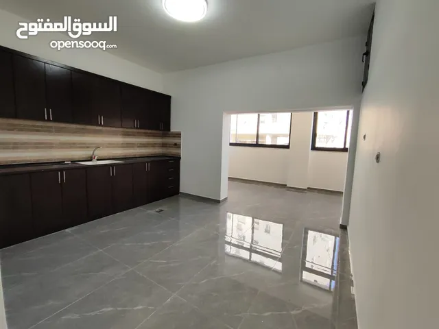 شقة للايجار في الرام اول نزول الكسارات قرب سوبر ماركت السلايمه