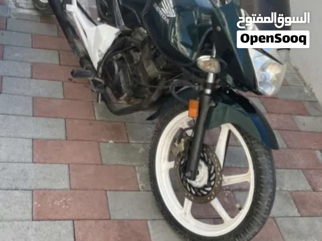 هوندا 150 للبيع نضافه للبيع او للبدل الوصف مهم