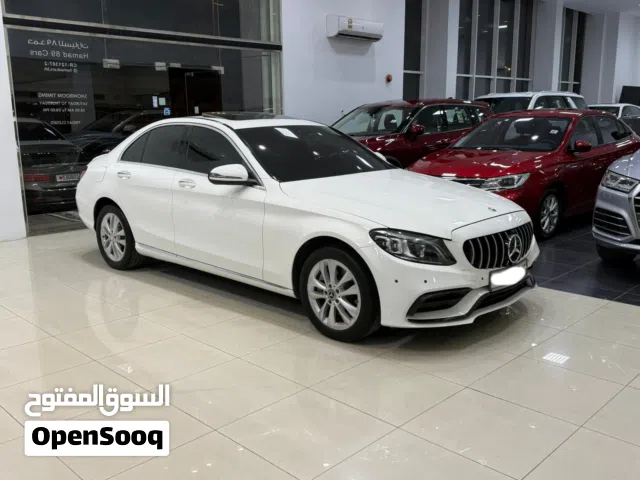 Mercedes Benz C-300 2019 (White)