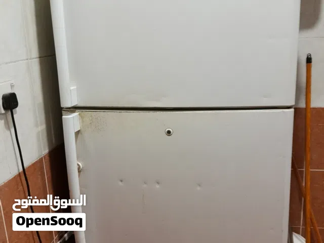 اغراض منزل للبيع غرفة نوم كاملة وجيدة جدا كالجديدة.. ثلاجة سامسونج 24 قدم كالجديدة ..