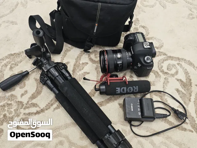 كاميرا Canon 5D Mark III مع ملحقاتها  For Sale: Canon 5D Mark III with Accessories
