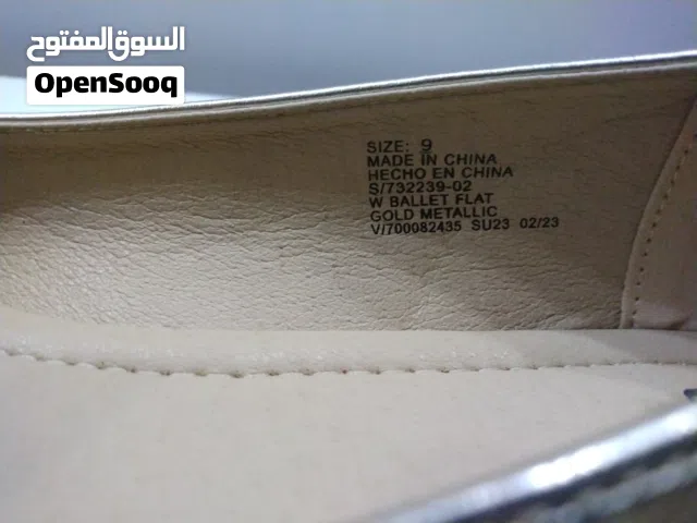 Gold Comfort Shoes in Algeria