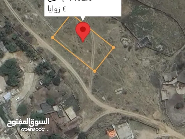 ارض للبيع 1400 مساحتها في سهل ايتين