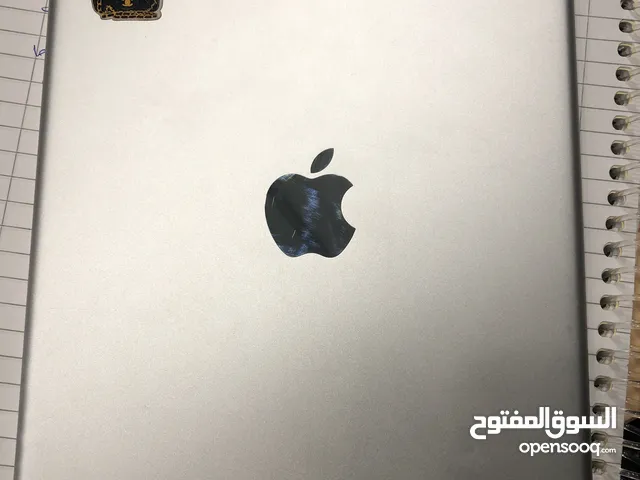 Apple iPad 7 32 GB in Dhofar