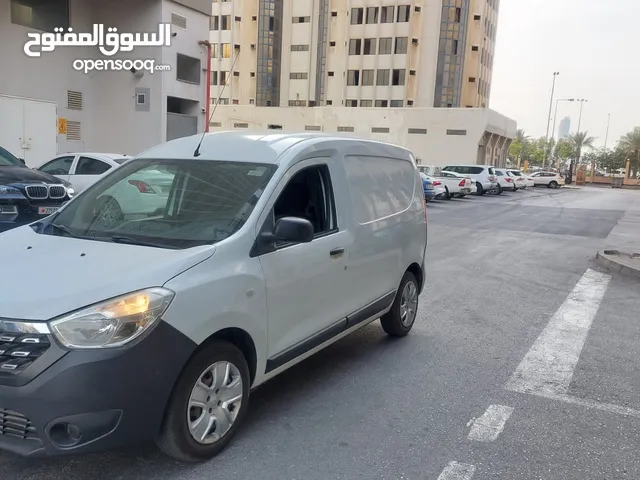 Renailet Dokker Cargo Van Well Mantaine single Ownar